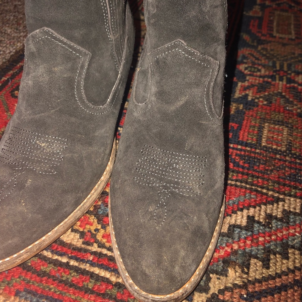 Dolce vita suede western boots!